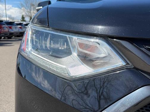 Black 2021 Chevrolet Traverse Premier