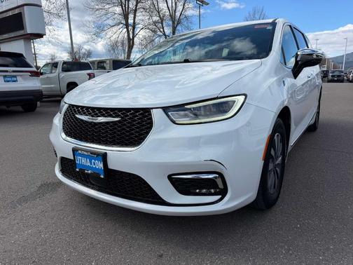 2023 Chrysler Pacifica Hybrid Limited