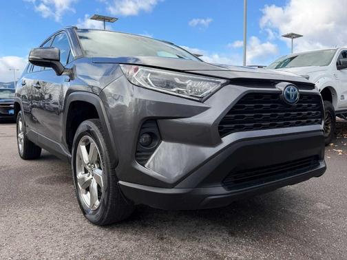2021 Toyota RAV4 Hybrid XLE Premium