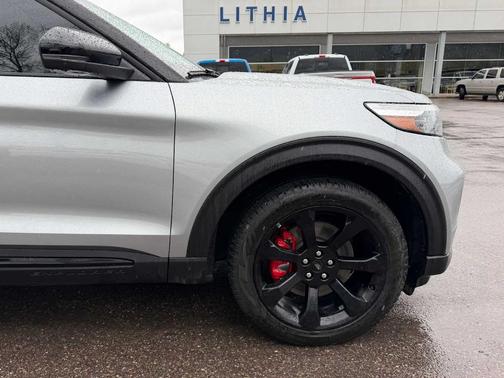 Iconic Silver Metallic 2023 Ford Explorer ST