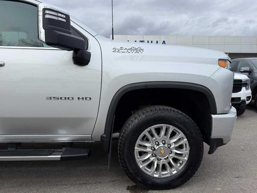 2022 Chevrolet Silverado 3500 High Country