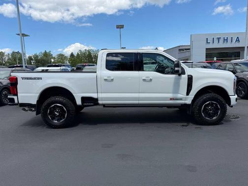 Star White 2026 Ford F-350 Lariat Super Duty