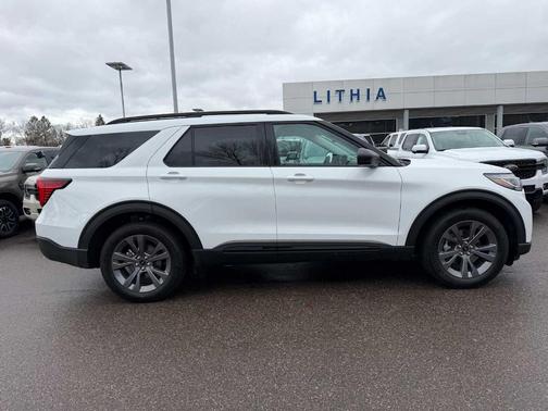 Oxford White 2026 Ford Explorer Active