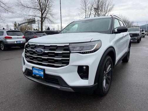 Oxford White 2026 Ford Explorer Active