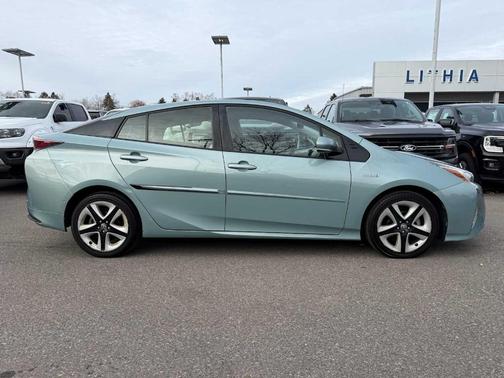 2016 Toyota Prius Four Touring