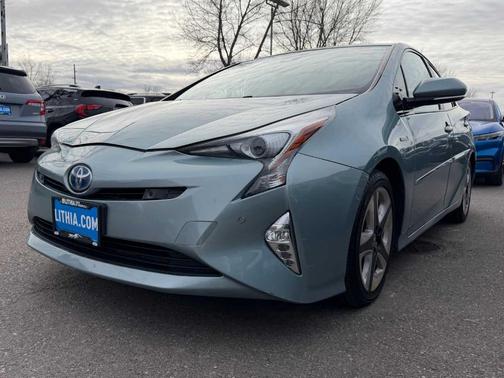 2016 Toyota Prius Four Touring
