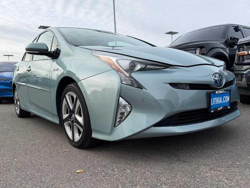 2016 Toyota Prius Four Touring
