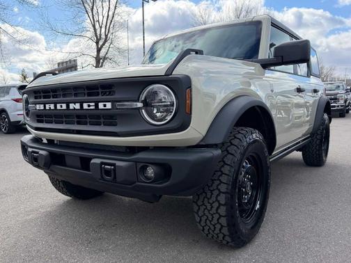 Desert Sand 2026 Ford Bronco Big Bend