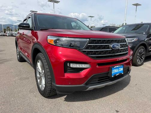 Rapid Red Metallic Tinted Clearcoat 2024 Ford Explorer XLT