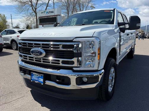 Oxford White 2025 Ford F-350 XLT