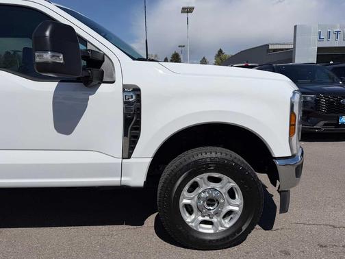 Oxford White 2025 Ford F-350 XLT