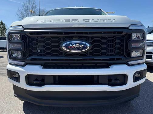2024 Ford F-350 Lariat Super Duty