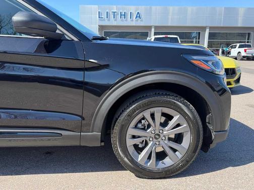 Agate Black Metallic 2026 Ford Explorer Active