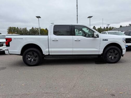 2025 Ford F-150 Lightning LARIAT