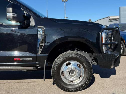 2024 Ford F-350 Lariat Super Duty