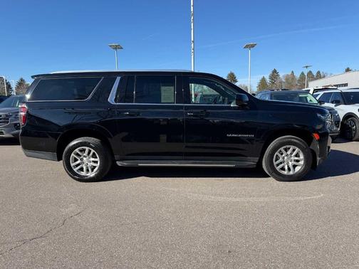 2024 Chevrolet Suburban LT