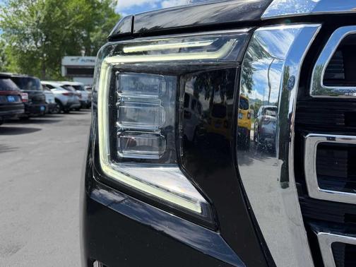 Onyx Black 2023 GMC Yukon XL SLT