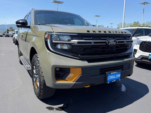 Green 2025 Ford Expedition Tremor