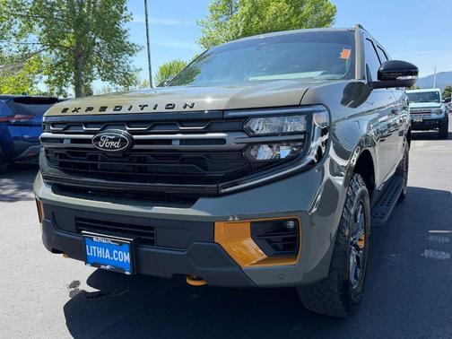 Green 2025 Ford Expedition Tremor