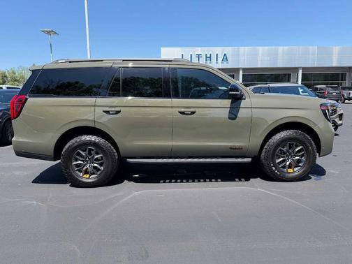 Green 2025 Ford Expedition Tremor
