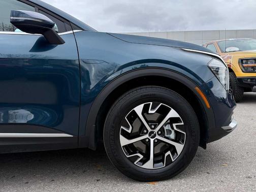 2025 Kia Sportage Hybrid EX