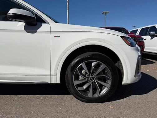 2023 Audi Q5 45 S line Premium Plus