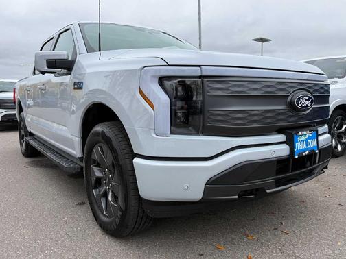 2025 Ford F-150 Lightning LARIAT