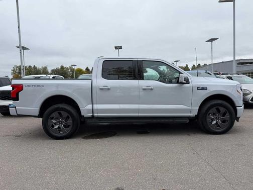 2025 Ford F-150 Lightning LARIAT
