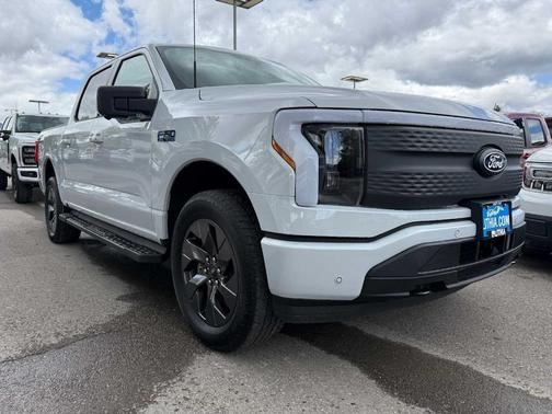 2025 Ford F-150 Lightning Flash