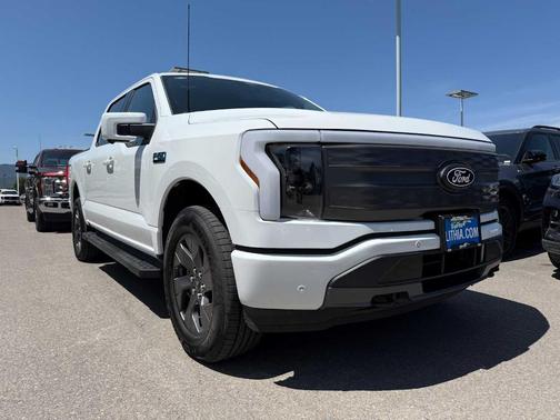 2025 Ford F-150 Lightning LARIAT