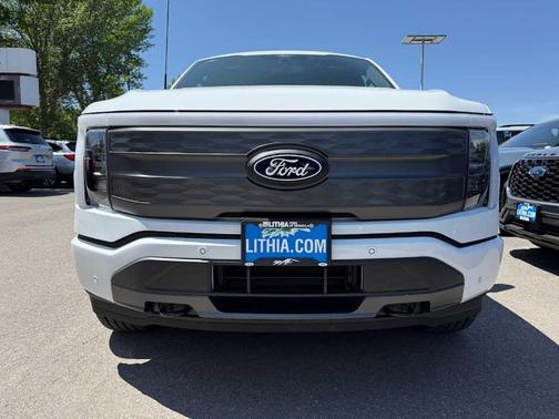 2025 Ford F-150 Lightning LARIAT