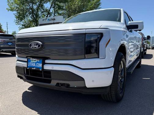 2025 Ford F-150 Lightning LARIAT