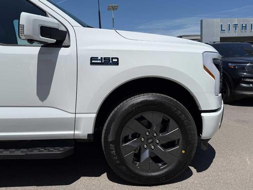 2025 Ford F-150 Lightning LARIAT