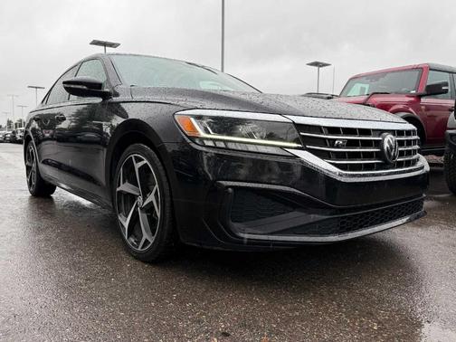 2021 Volkswagen Passat 2.0T R-Line