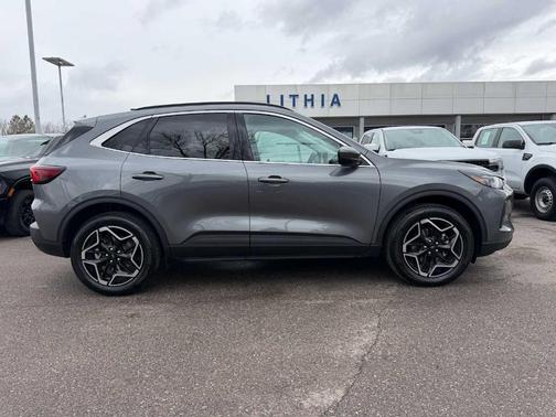 2026 Ford Escape Platinum