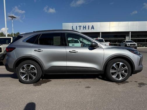 2024 Ford Escape Platinum