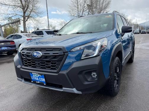 Geyser Blue 2022 Subaru Forester Wilderness