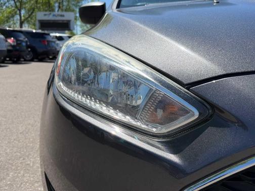 Magnetic 2015 Ford Focus S