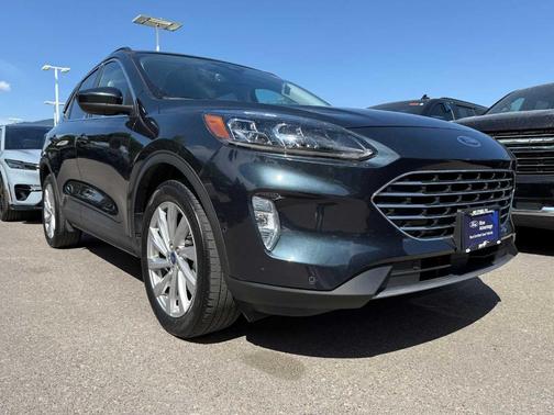 2022 Ford Escape Titanium