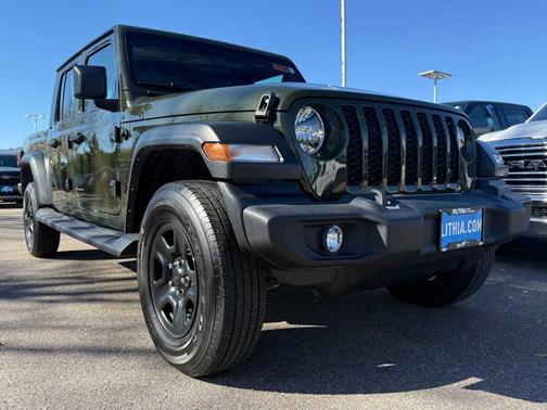 2022 Jeep Gladiator Sport
