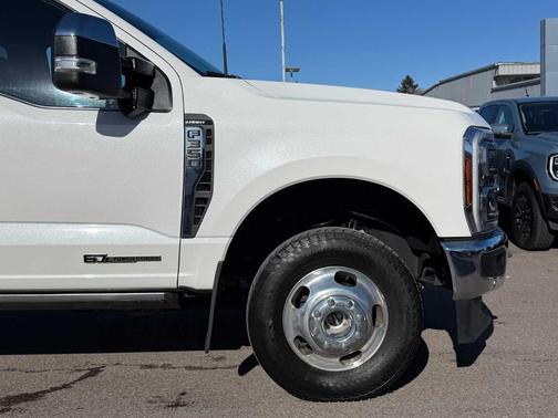 2024 Ford F-350 Lariat Super Duty