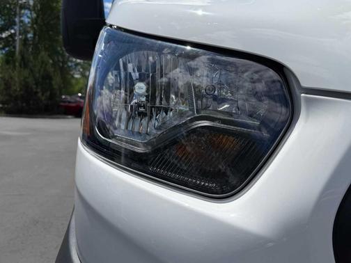Oxford White 2026 Ford Transit-250 Base