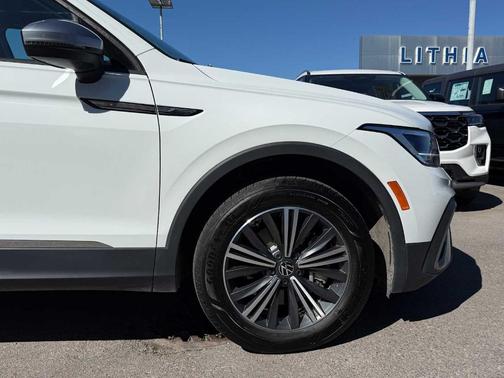 2024 Volkswagen Tiguan 2.0T Wolfsburg Edition