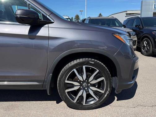 Modern Steel Metallic 2021 Honda Pilot Touring 7-Passenger