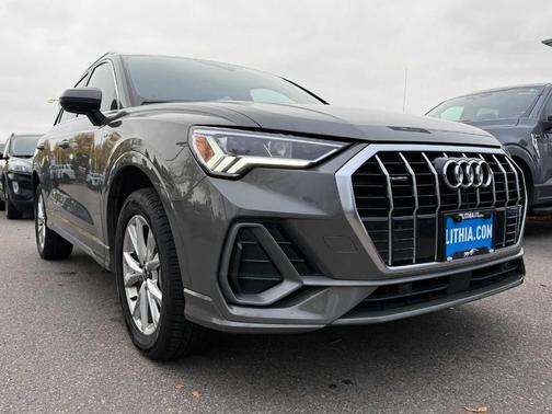 2023 Audi Q3 45 S line Premium