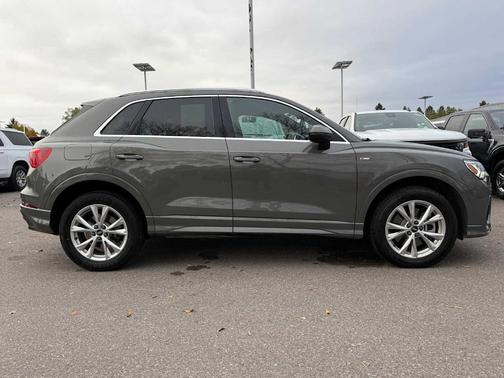 2023 Audi Q3 45 S line Premium
