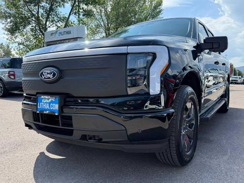 2025 Ford F-150 Lightning Flash