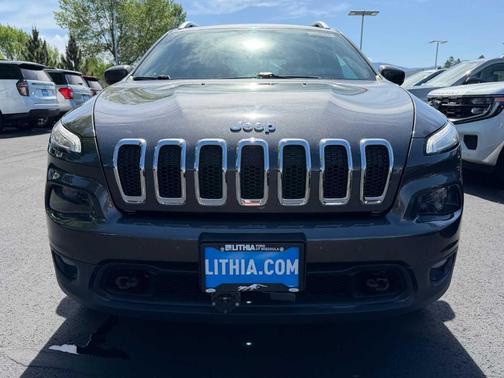 Granite Crystal Clearcoat Metallic 2017 Jeep Cherokee Latitude
