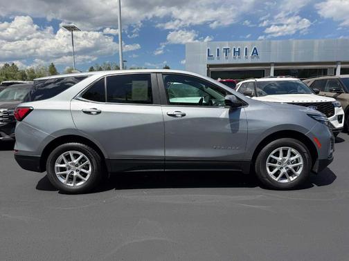 Sterling Gray Metallic 2024 Chevrolet Equinox LT