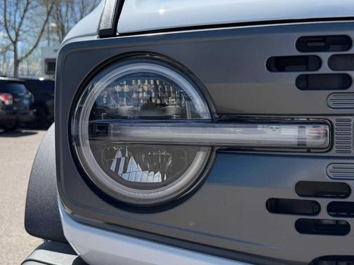 Oxford White 2026 Ford Bronco Badlands